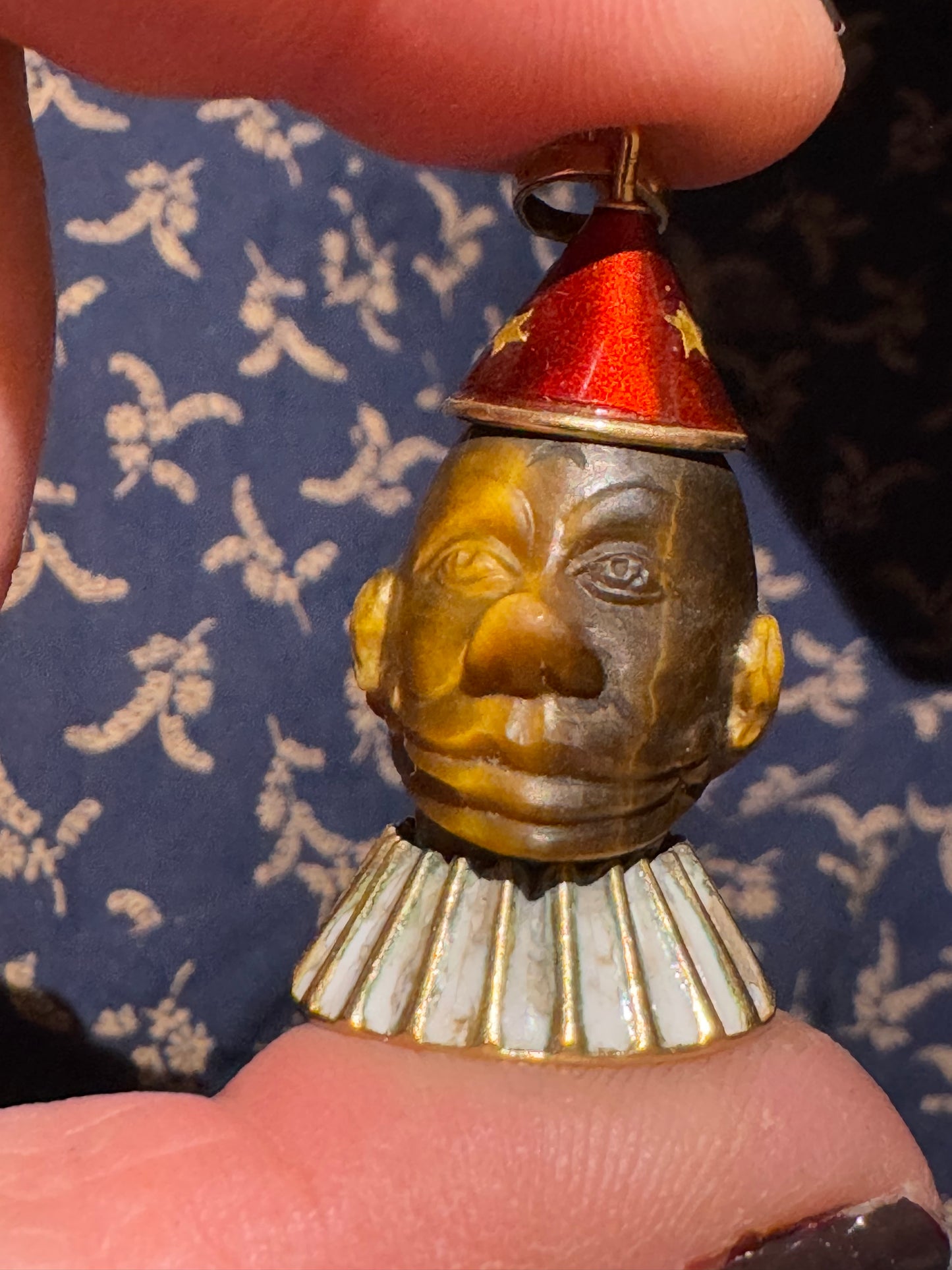 Carved Tiger Eye Clown with 18k Hat and Ruff