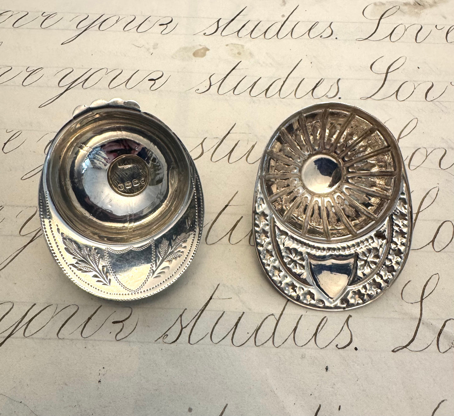 English Embossed Sterling Cap