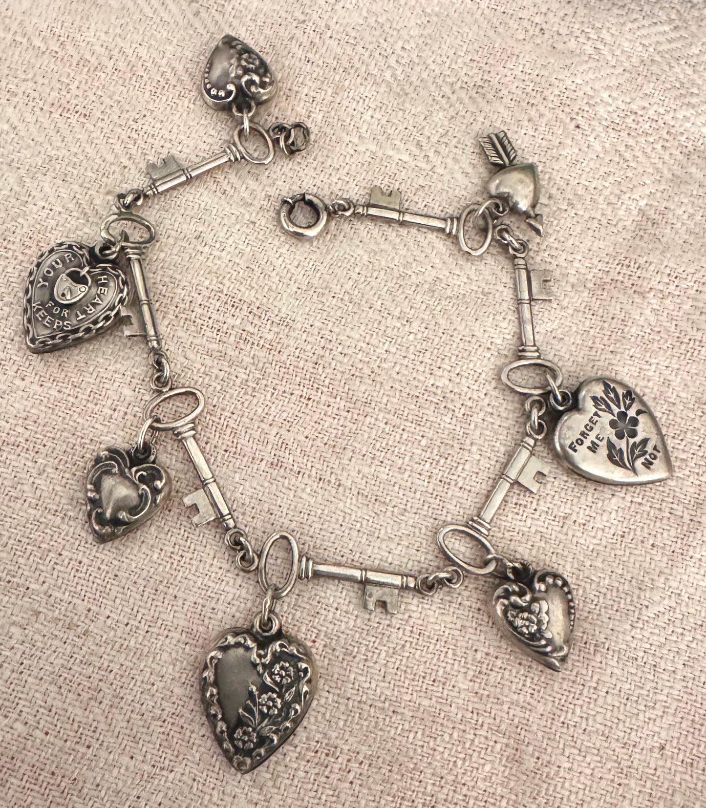 Adorable Key Link Bracelet with Heart Charms