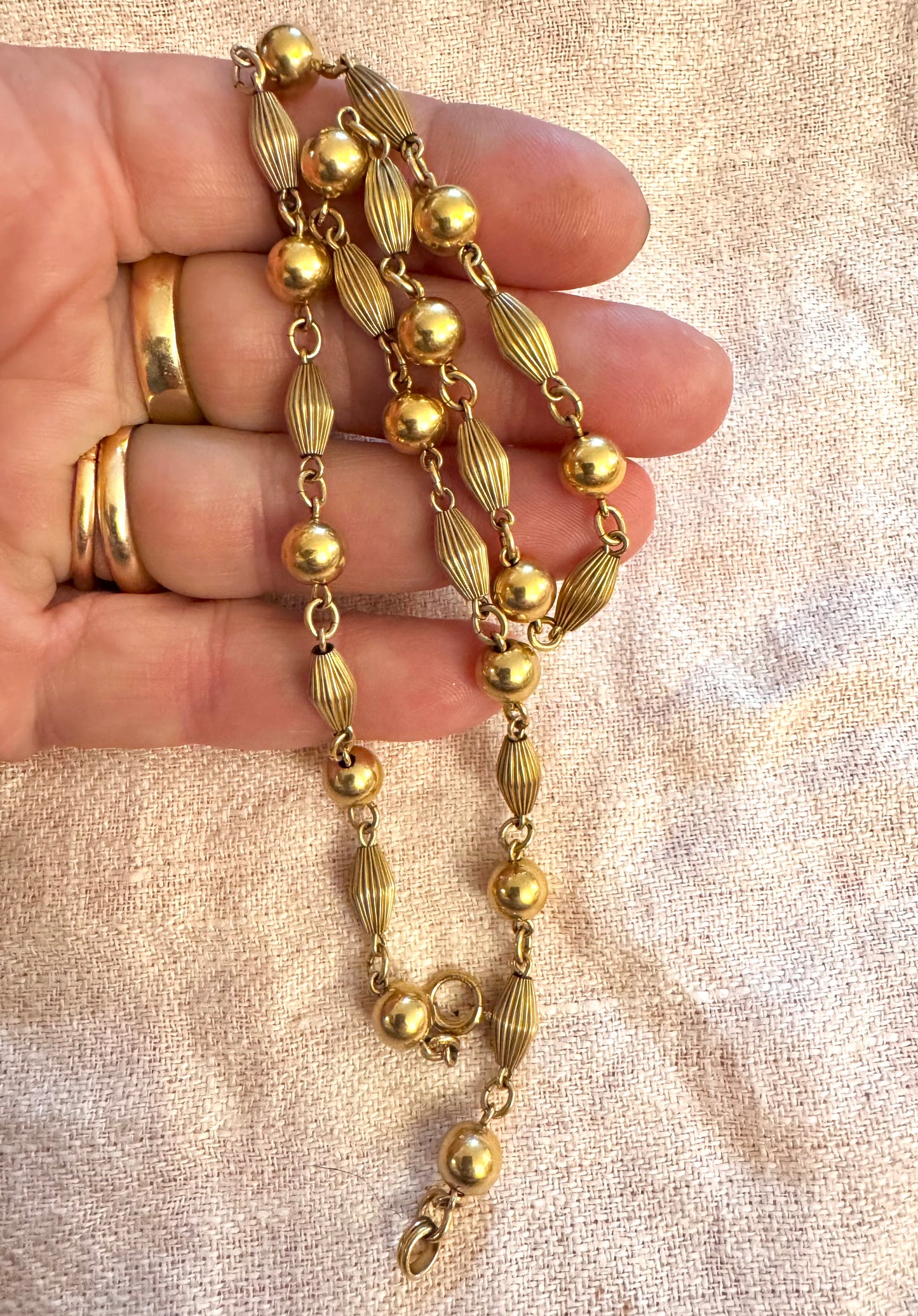 Vintage Gold Filled Plain and Fluted Bead Necklace