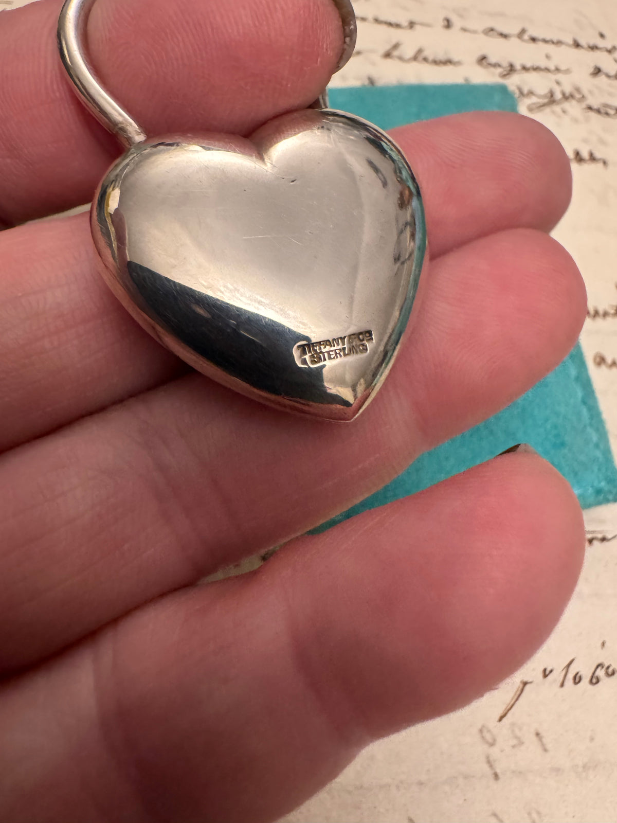 Beautiful and Elegant Simple Tiffany Heart Padlock