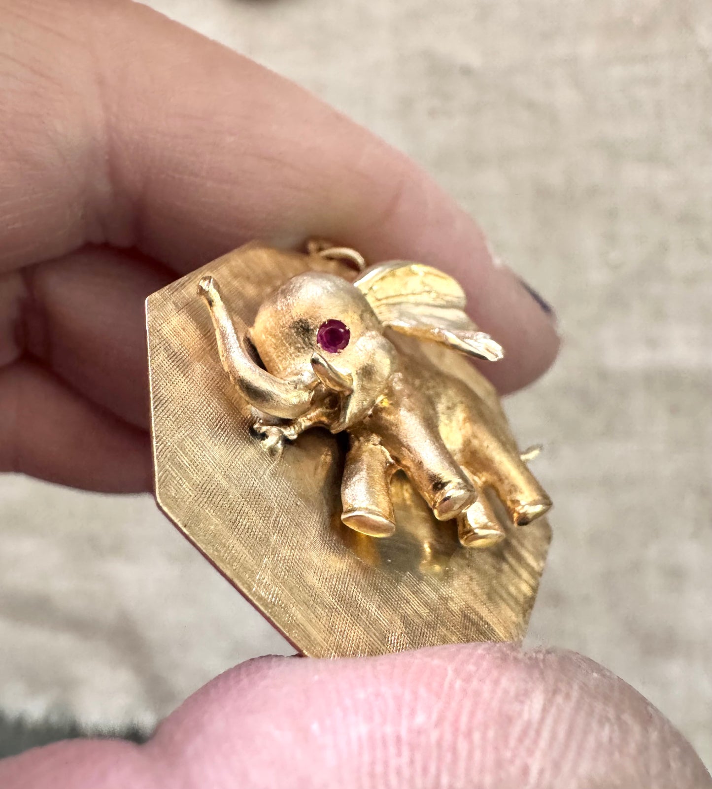 Vintage 14k Gold Elephant Charm