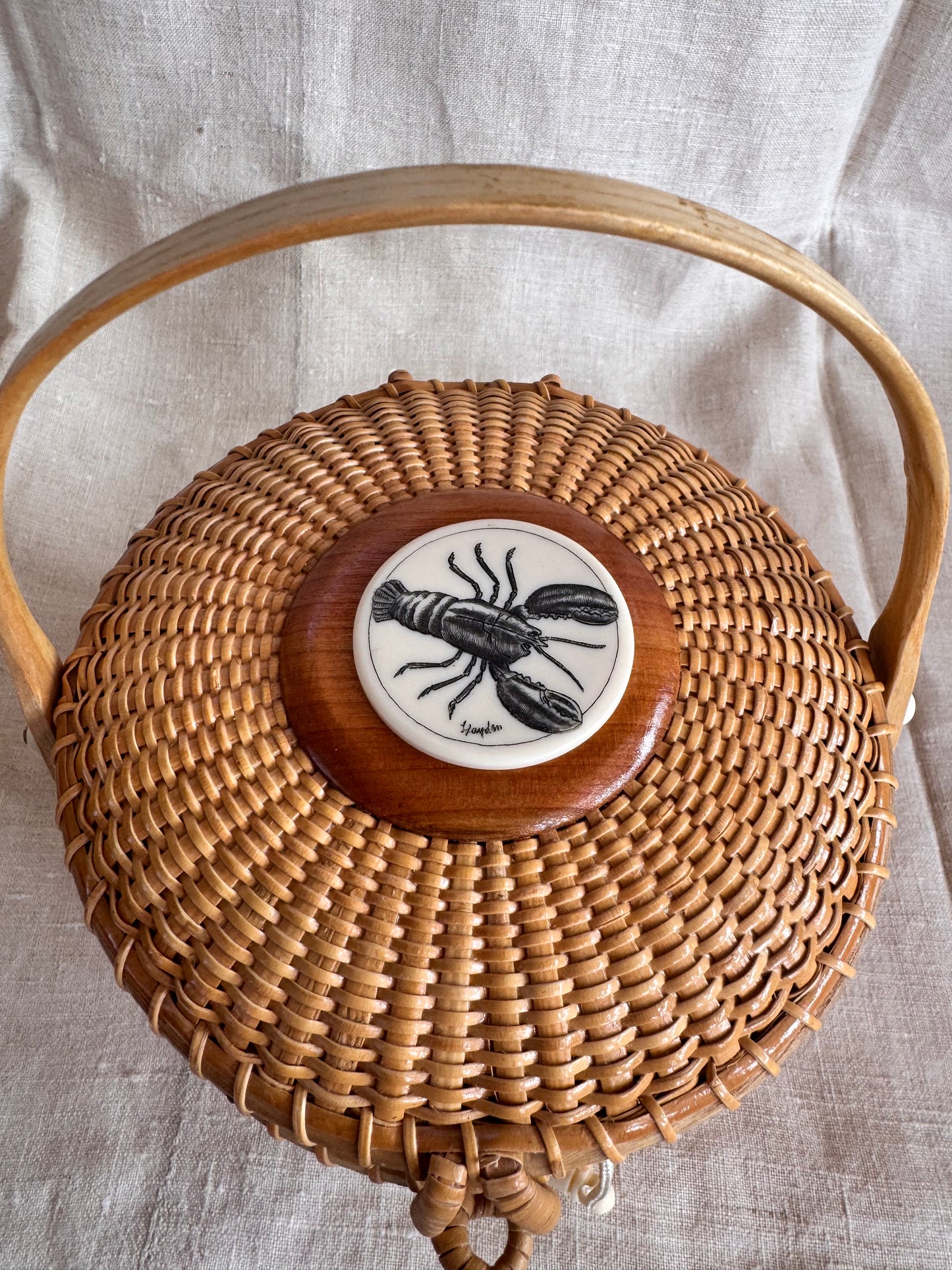 Medium Round Basket with Reproduction Scrimshaw Lobster