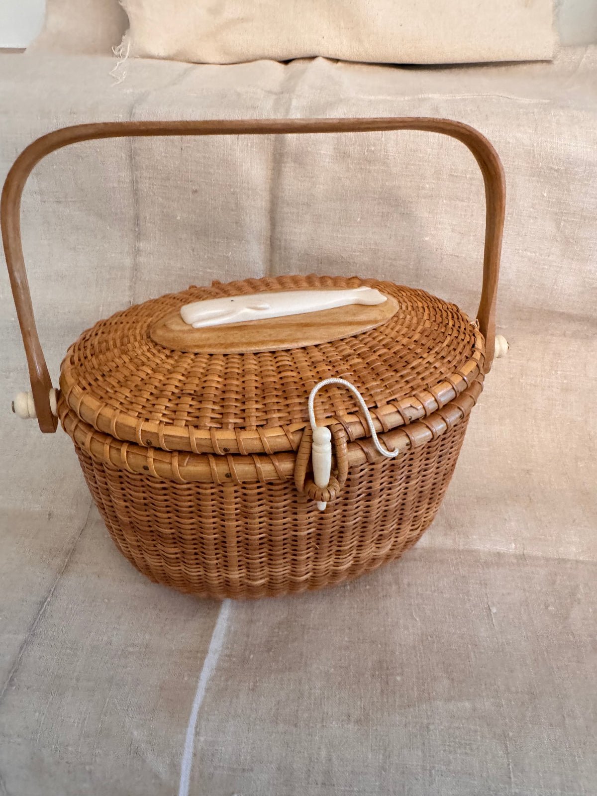 Large Oval Basket with White Whale on Ash Oval Plaque