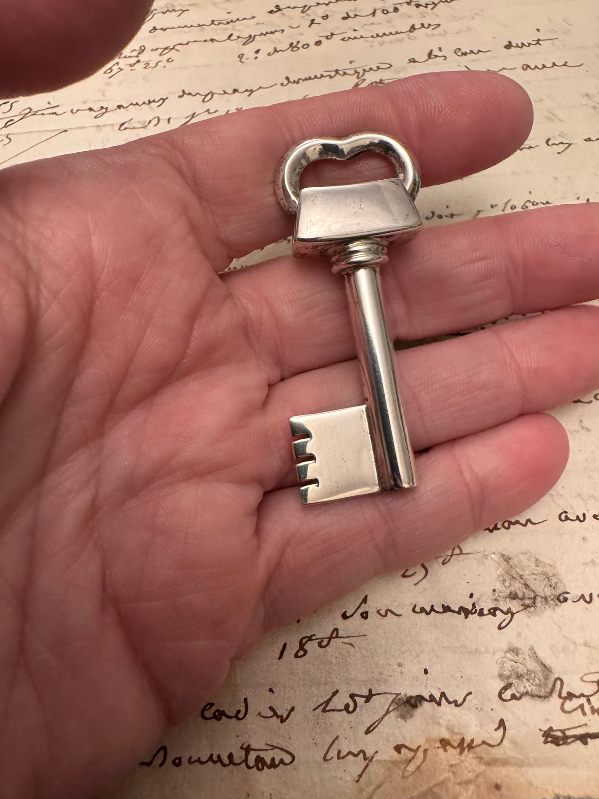 Fantastic Sterling Opening Skeleton Key Connector