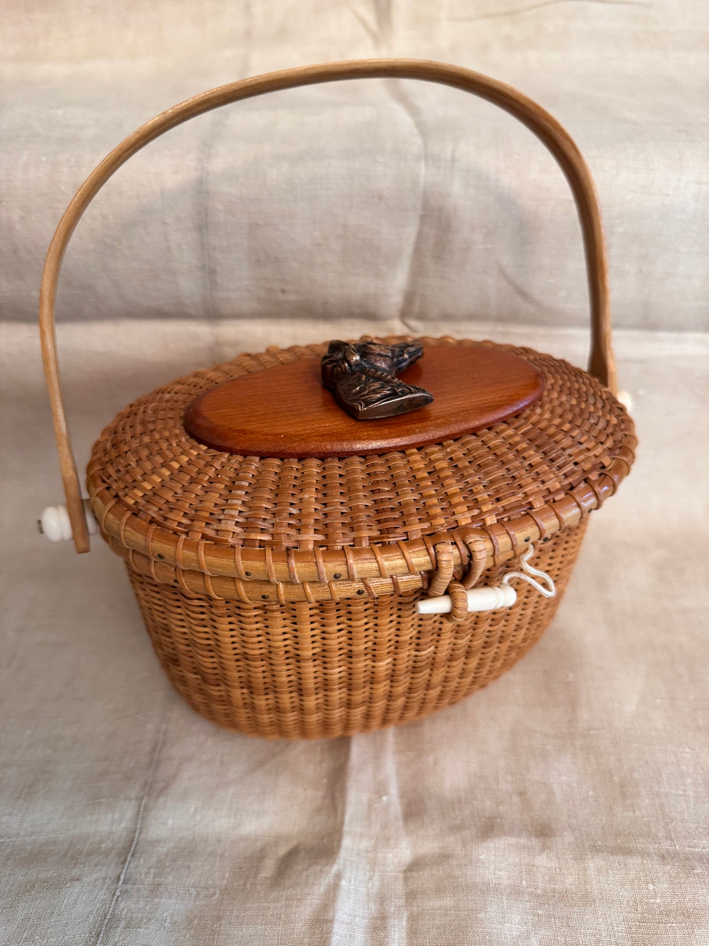 Large Oval Nantucket Basket with Copper Victorian Dog Head
