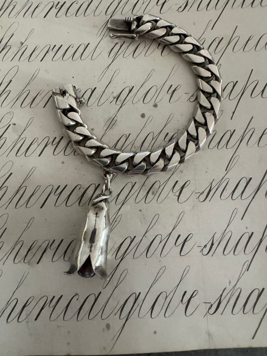 gorgeous vintage old pawn solid silver Native American curb chain bracelet with squash blossom charm
