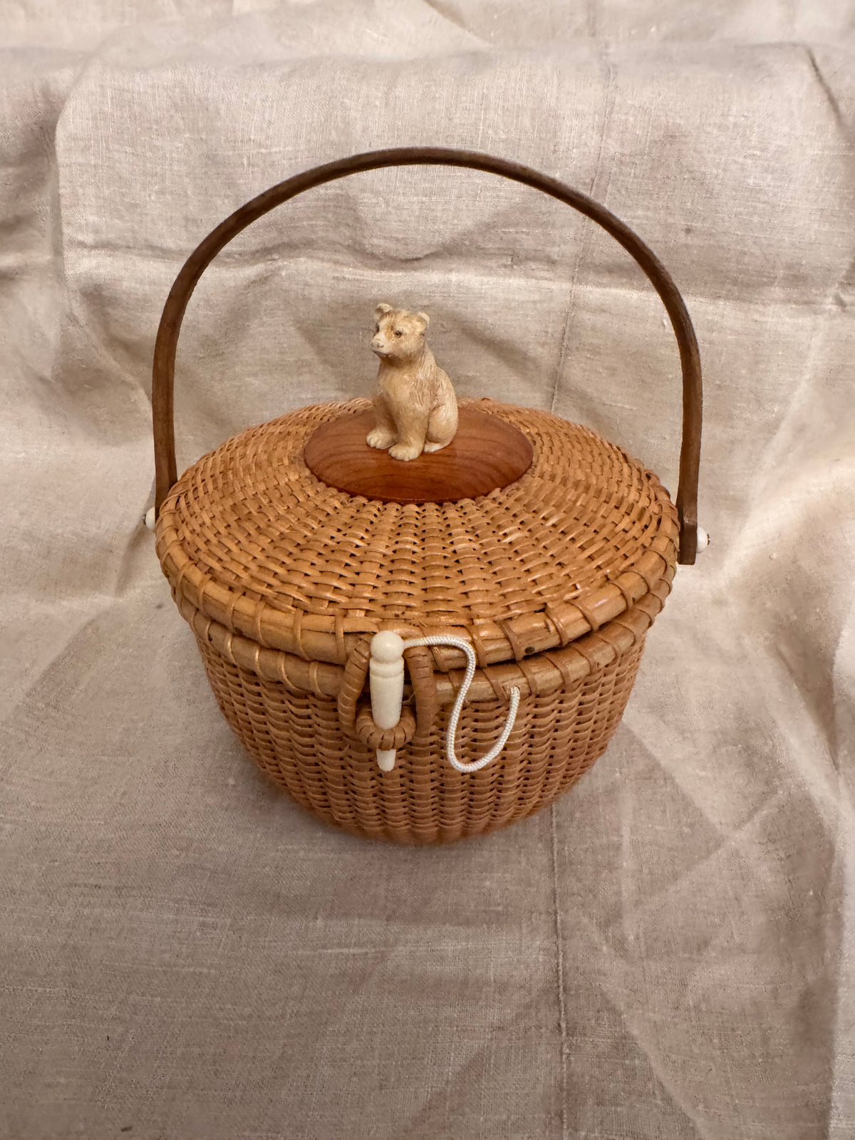 Medium Round Basket with Faux Ivory 3-Dimensional Seated Bear on the Lid