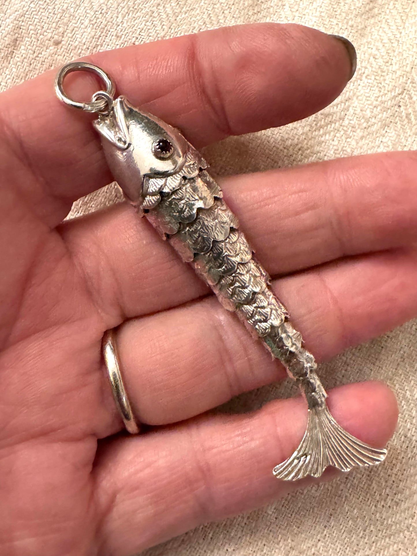 MEDIUM Articulated Silver Fish 4