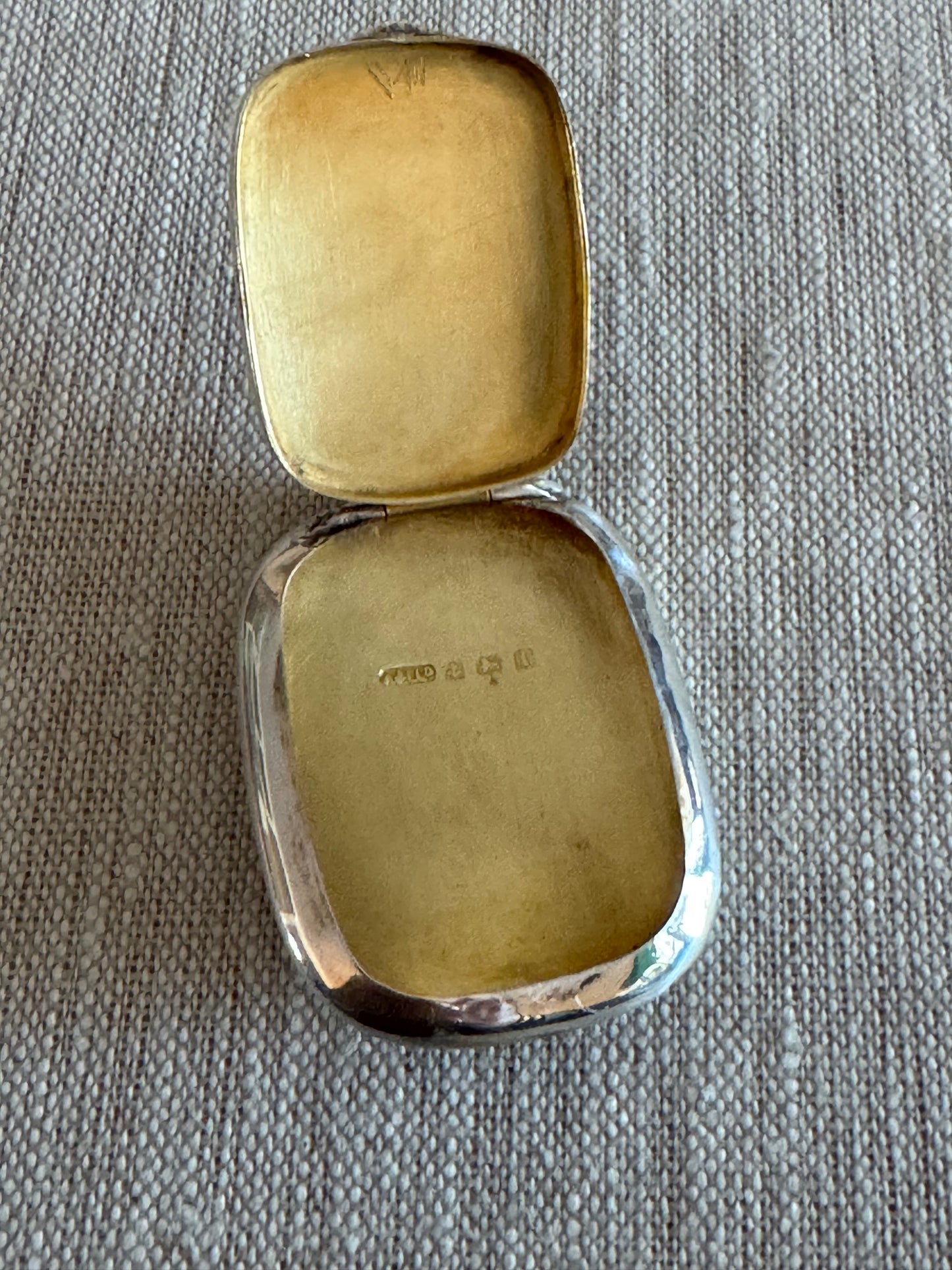 Simple and Elegant Sterling Silver Compact