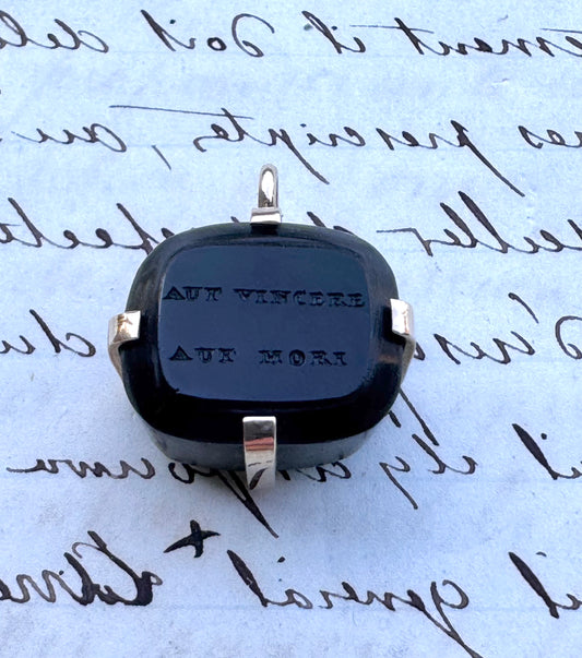 Antique Glass Seal “AUT VINCERE…”