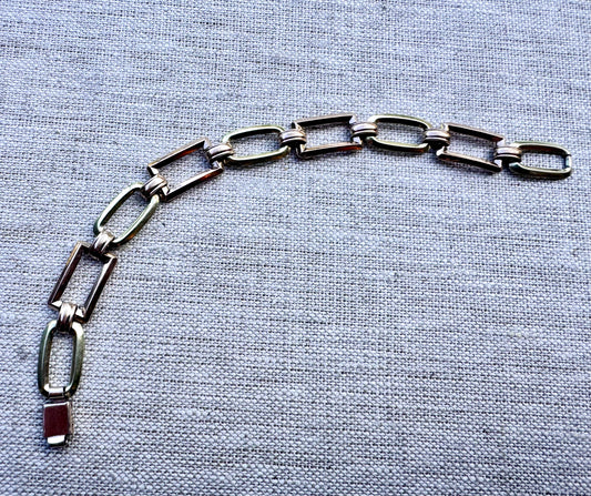 Beautiful Vintage Alternating Oval and Rectangular Link Bracelet