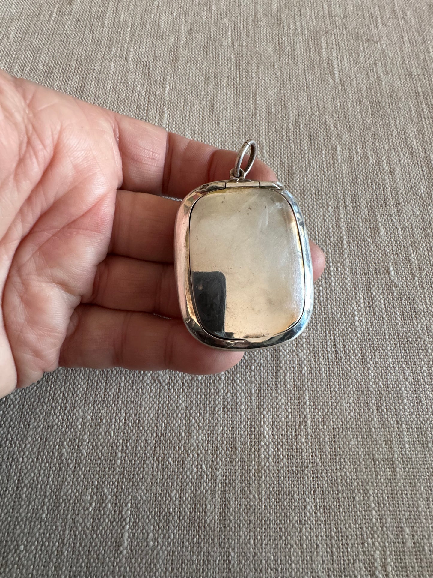 Simple and Elegant Sterling Silver Compact