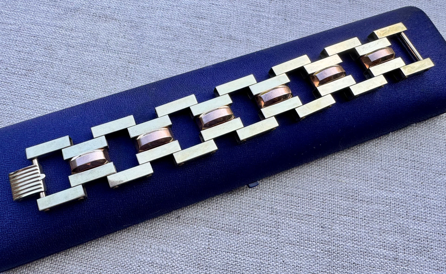 Retro Bi-Color Tank Track Bracelet
