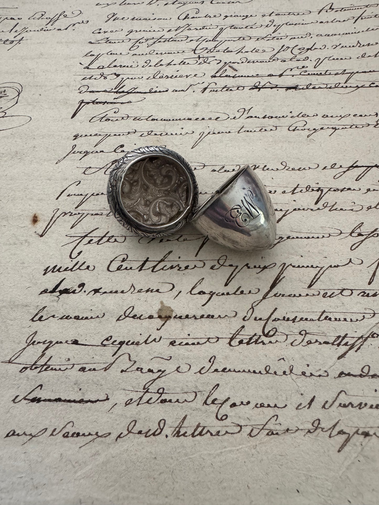 Rare sterling Victorian thimble holder in the shape of an acorn
