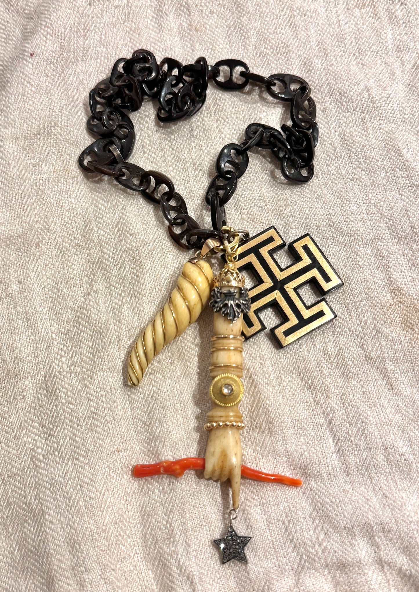 Fantastic Vintage Carved Spiral Horn with 18k Gold