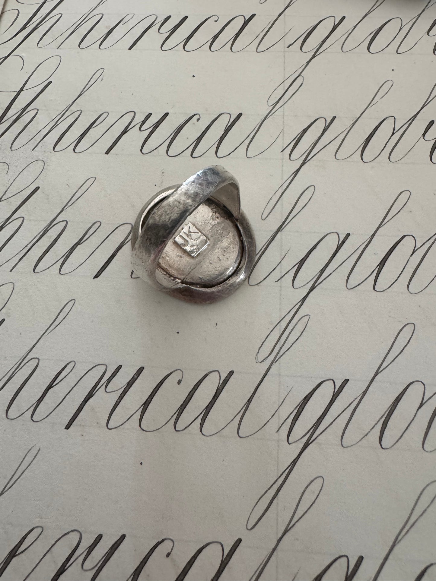 Halley and his Comet Ring
