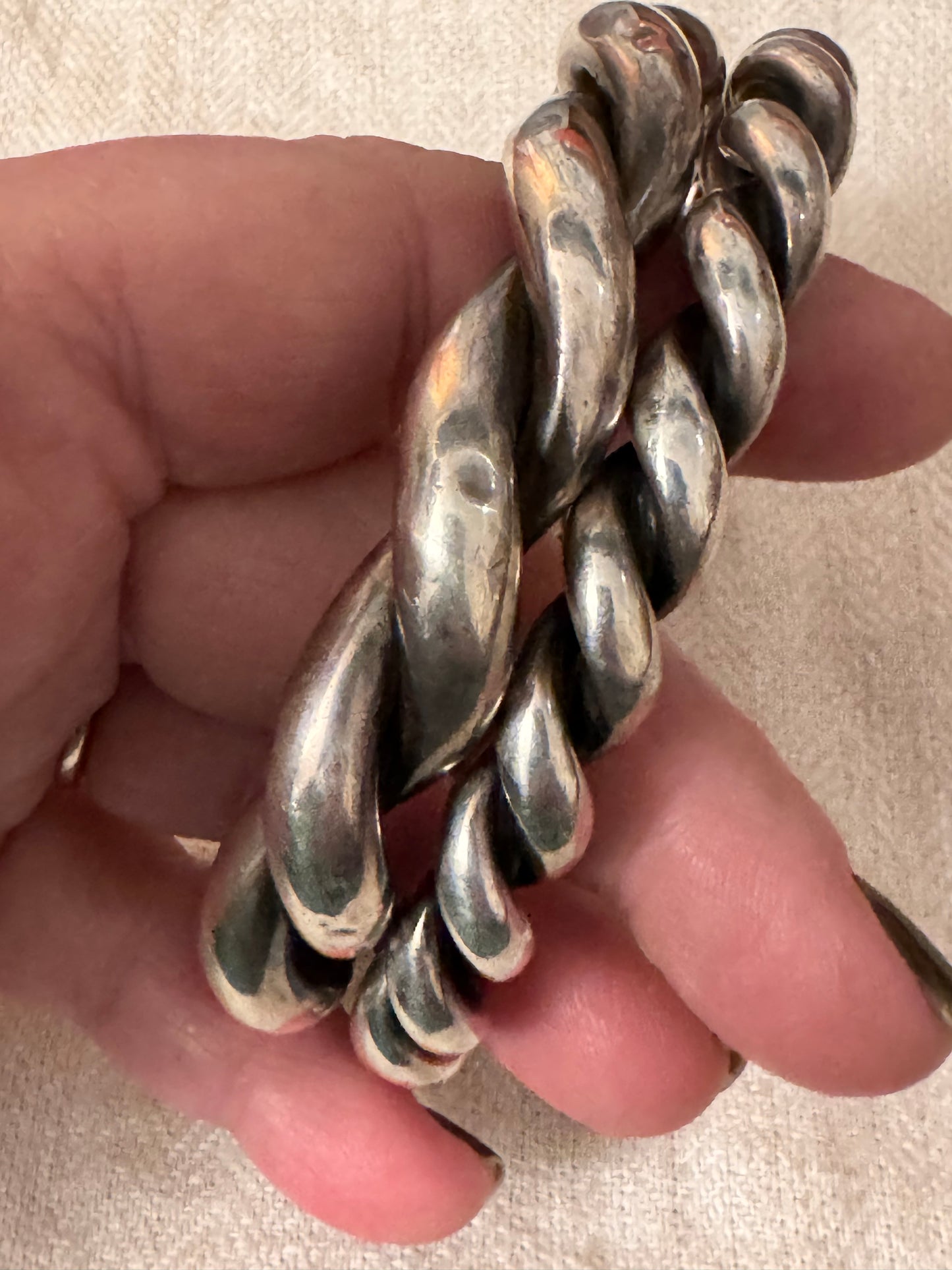 Beautiful and Rare Medium Victorian Silver Rope Bangle