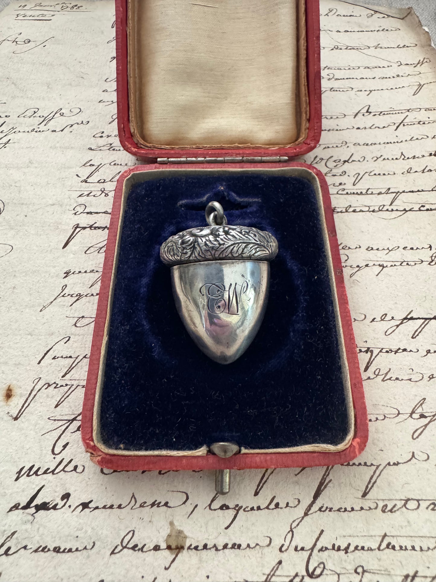 Rare sterling Victorian thimble holder in the shape of an acorn