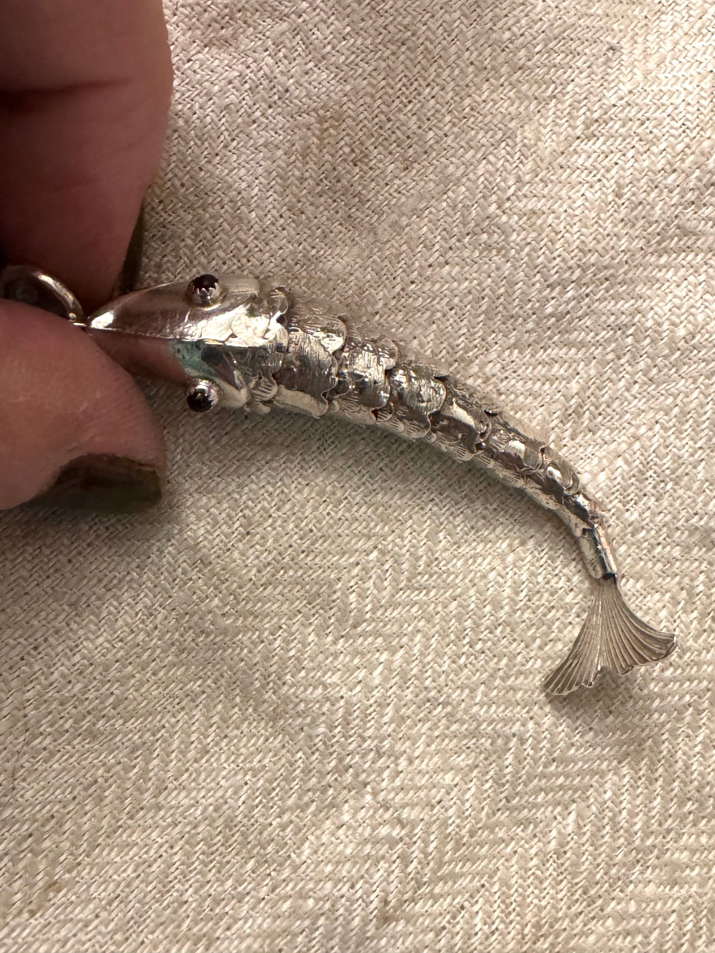 MEDIUM Articulated Silver Fish 4