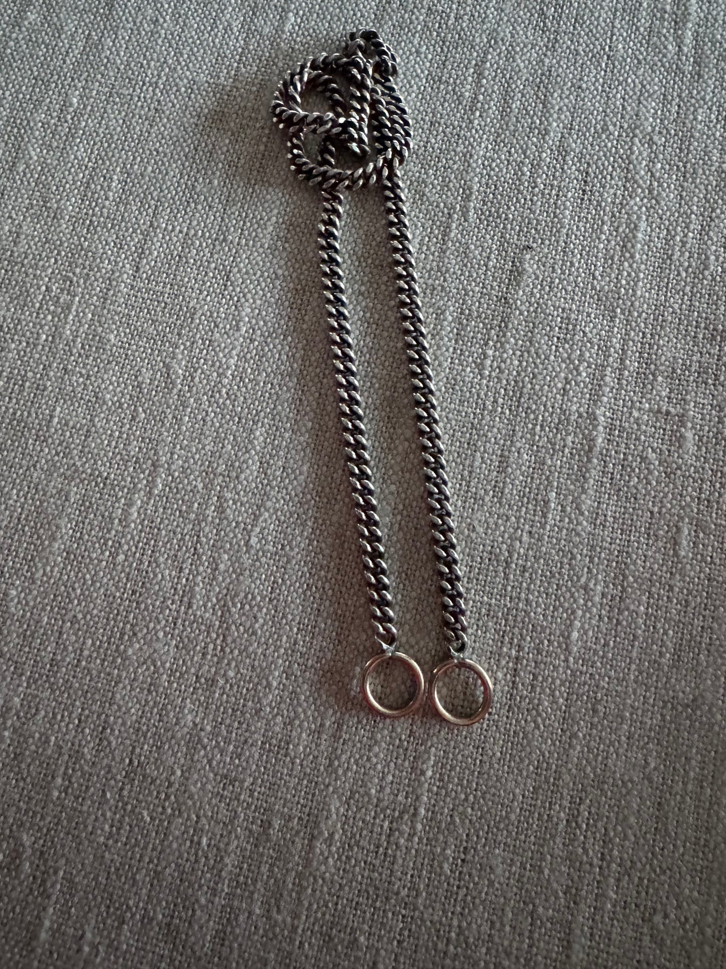 Flattened curb link with 14k rings