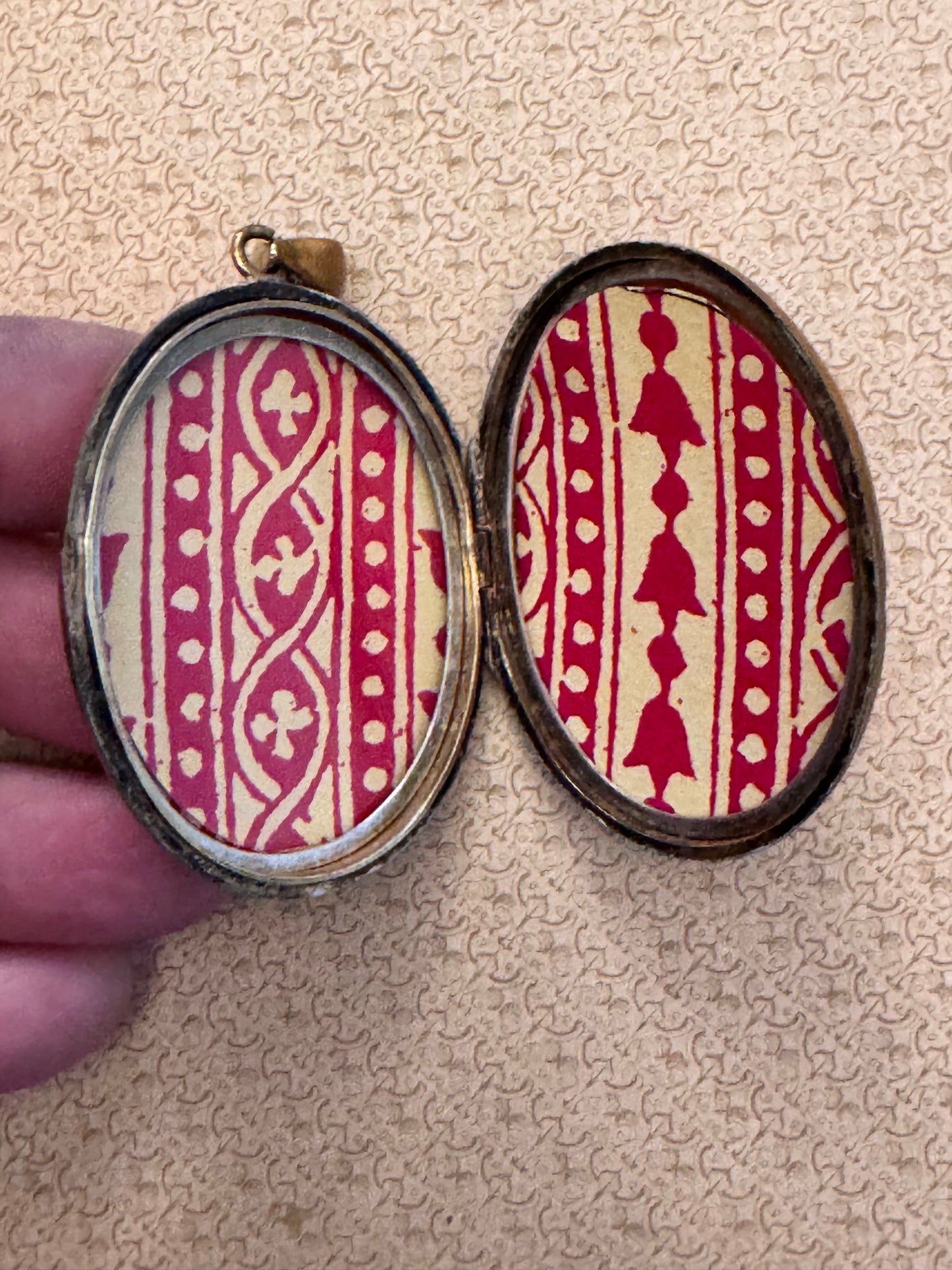 Large Rolled Gold SOUVENIR Locket