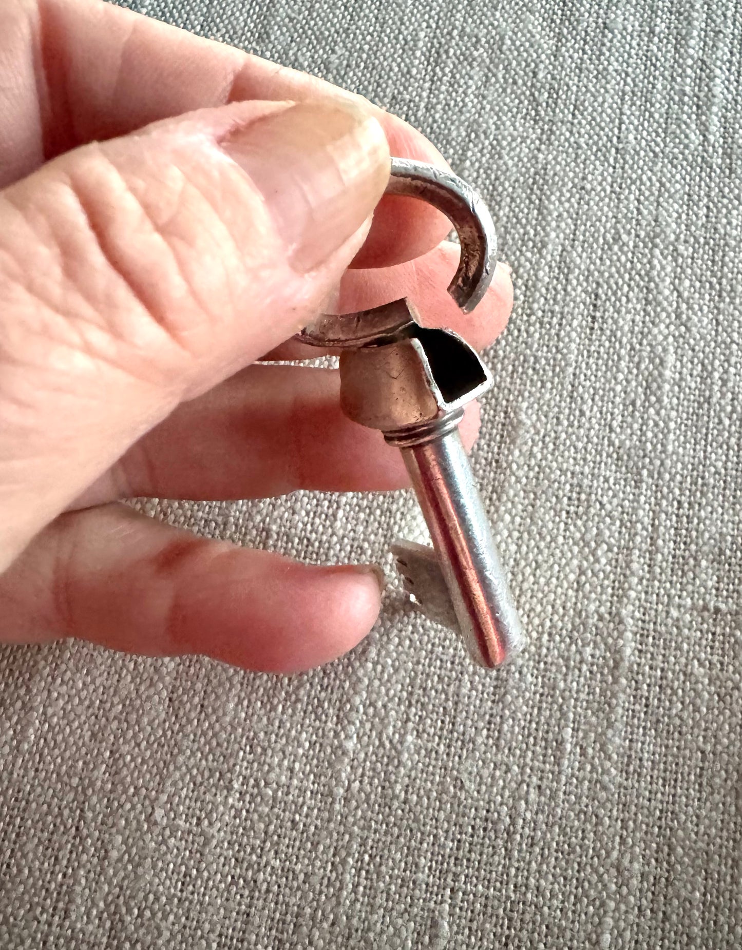 incredible chunky and heavy Sterling silver key connector