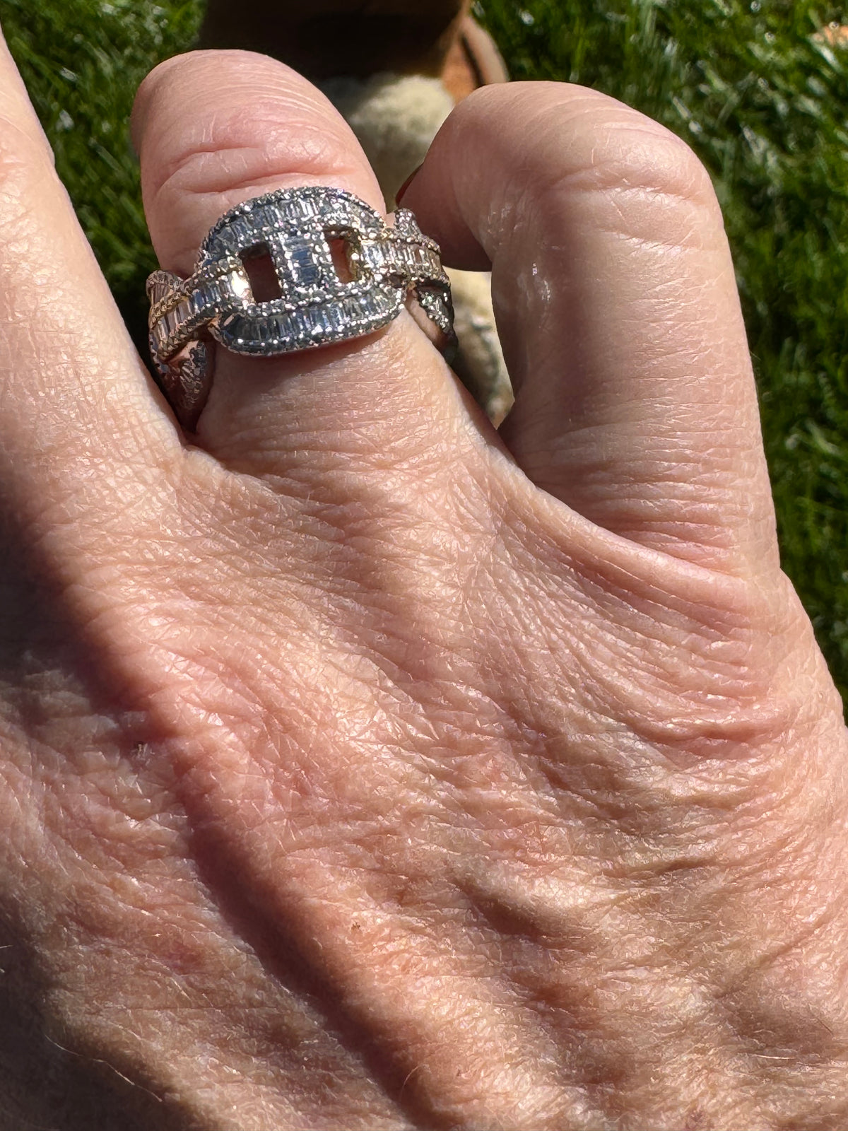 Spectacular Diamond Gucci Style Ring
