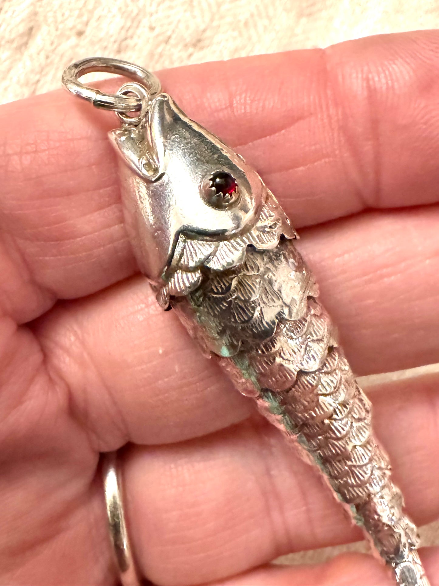 MEDIUM Articulated Silver Fish 4