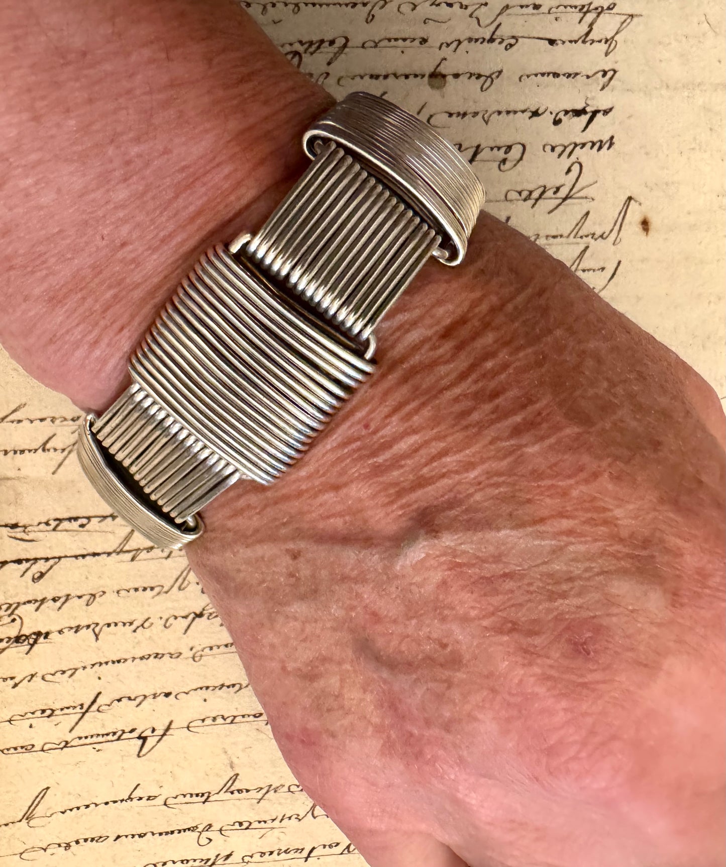 Elegant vintage Mexican sterling bracelet