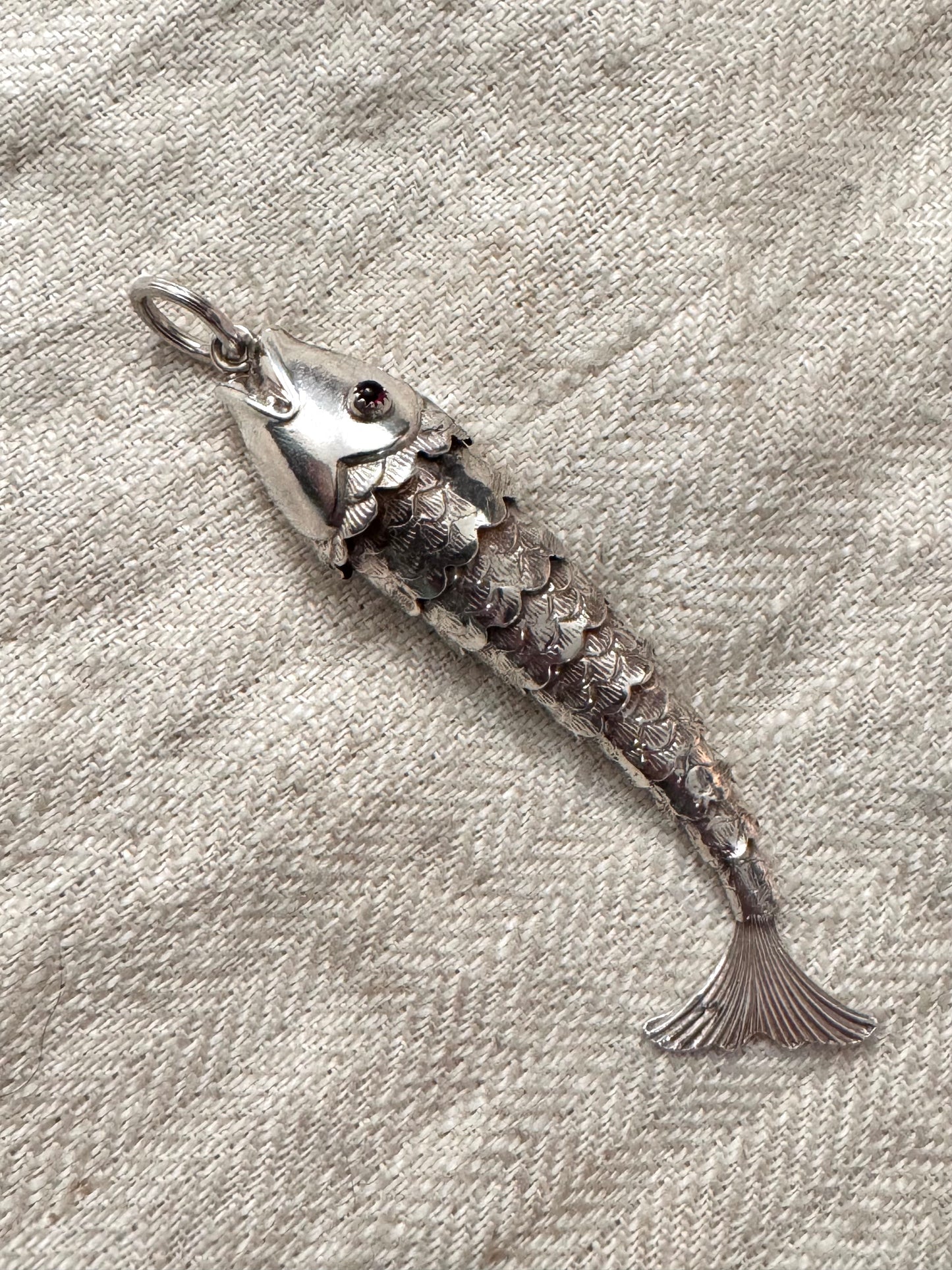 MEDIUM Articulated Silver Fish 4