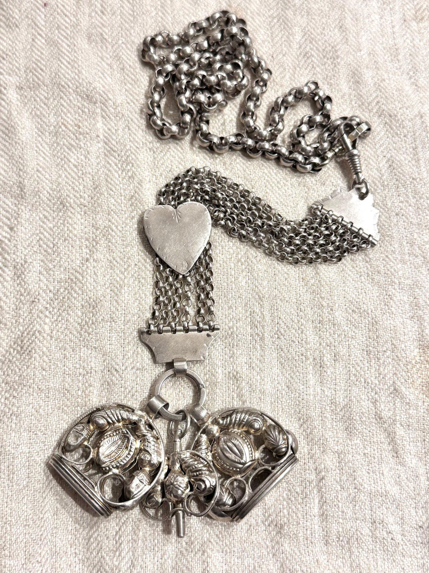 Heavy Antique Silver Rollo Chain with Dog Clip