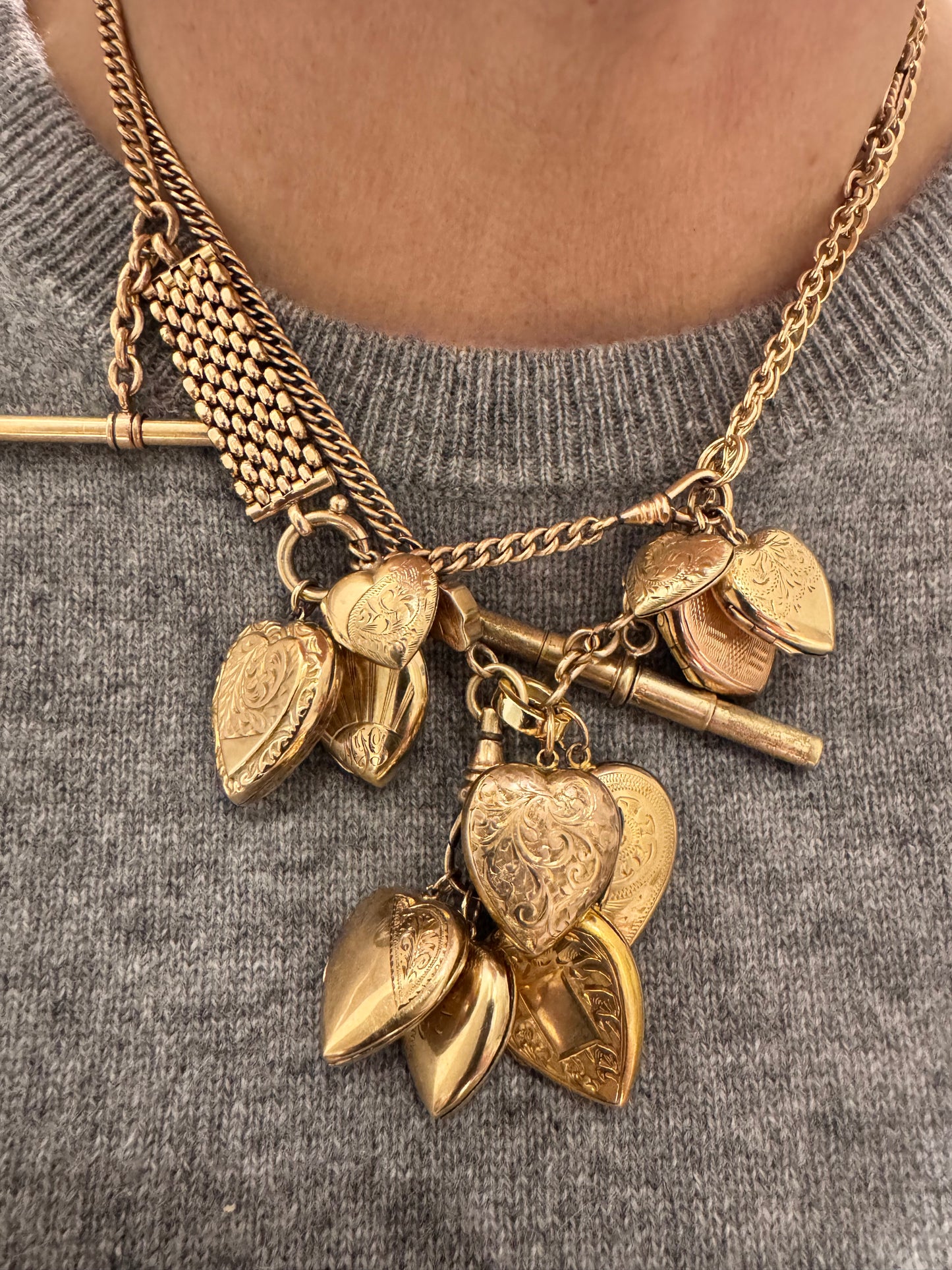 Heart Locket Neckmess 2