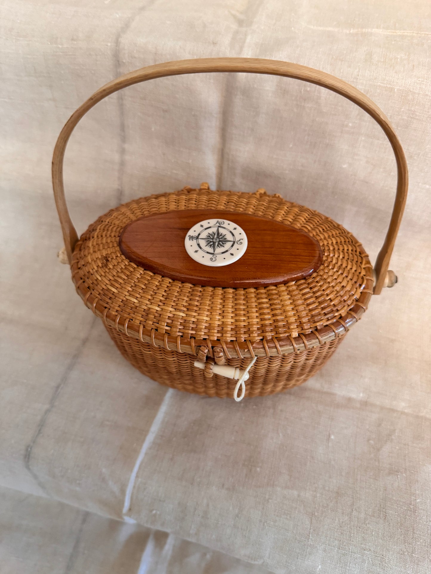 Large Oval Basket with Scrimshaw Compass Rose