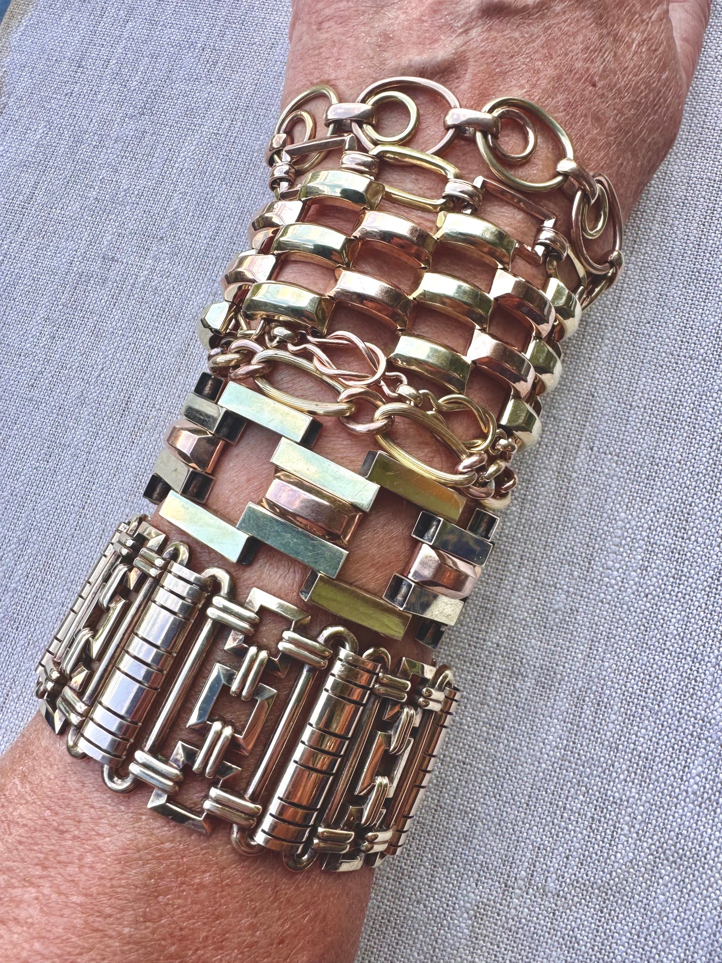 Retro Bi-Color Tank Track Bracelet