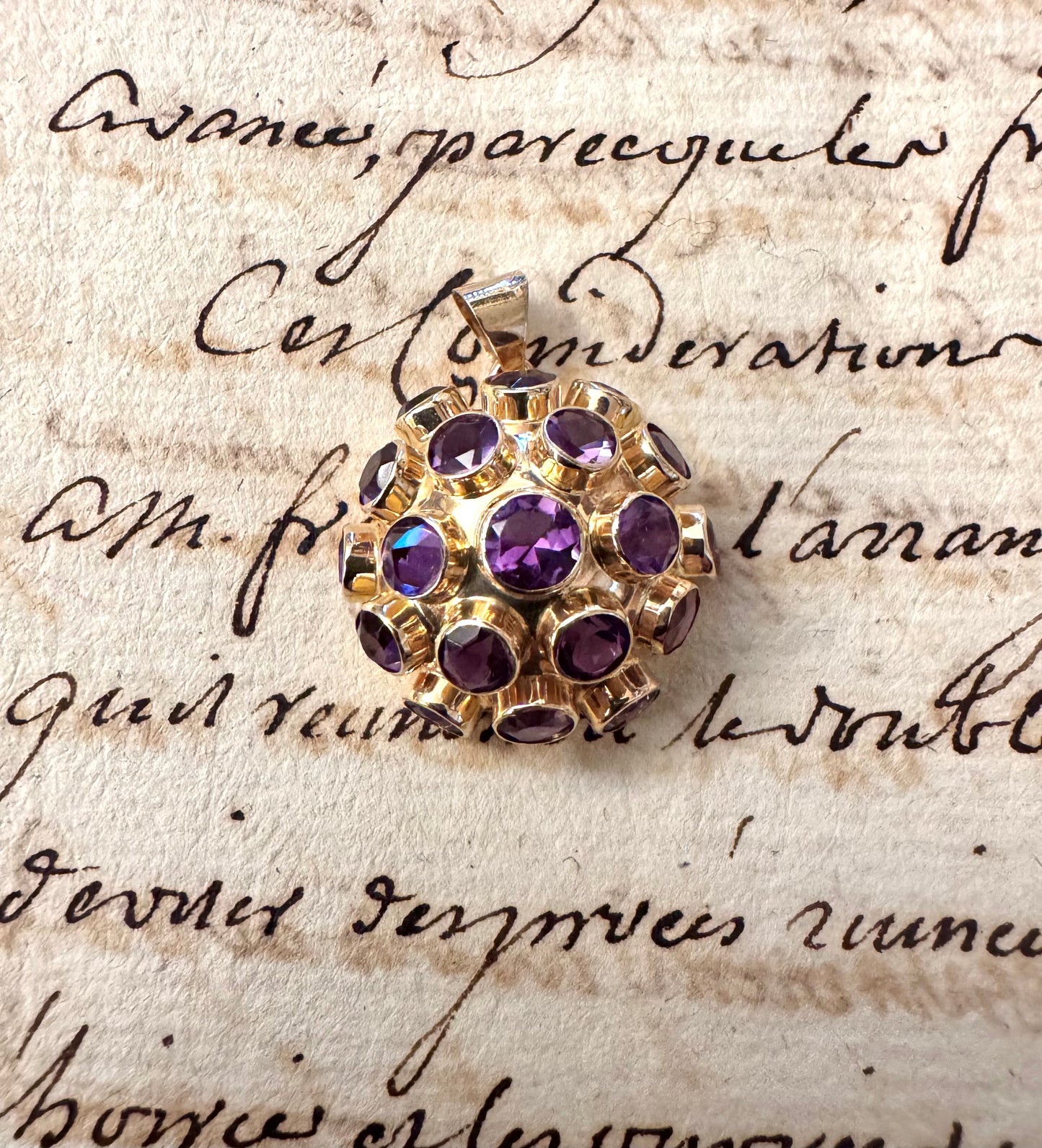 vintage 14 carat half Sputnik amethyst charm vintage 14k half Sputnik amethyst charm