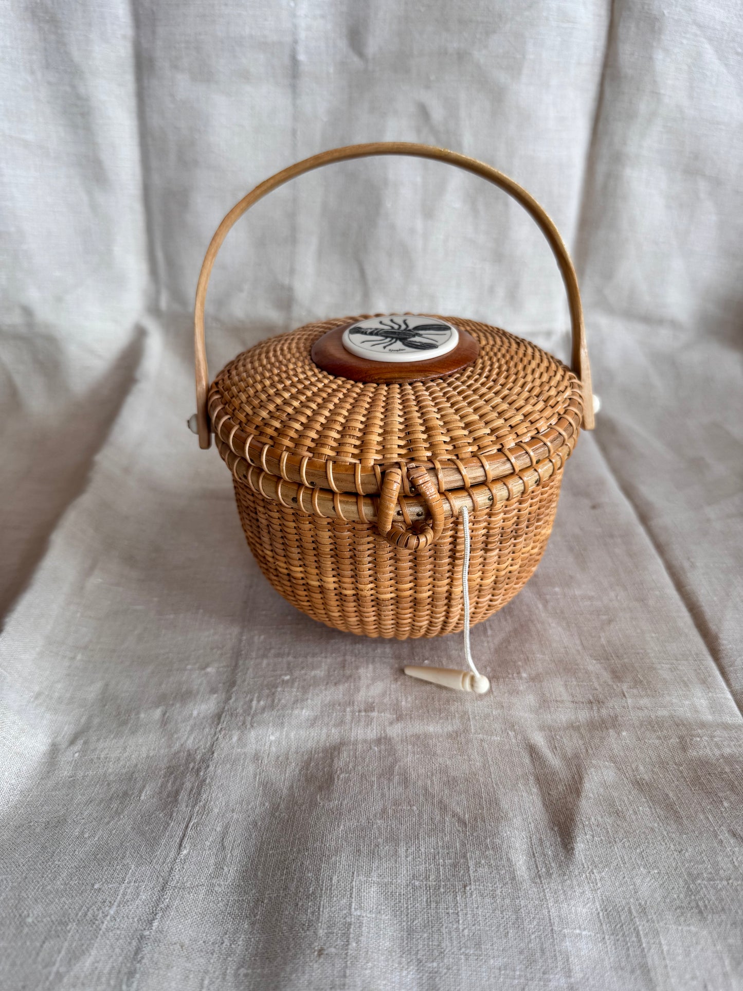 Medium Round Basket with Reproduction Scrimshaw Lobster