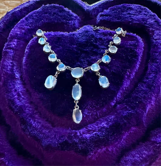 Lovely Edwardian Moonstone Necklace