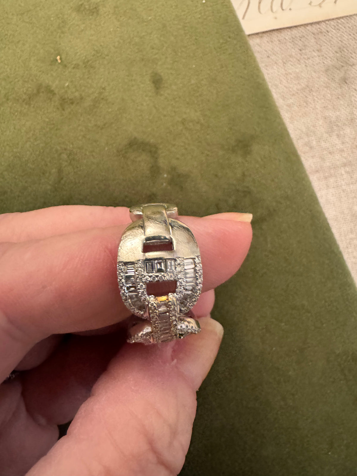 Spectacular Diamond Gucci Style Ring