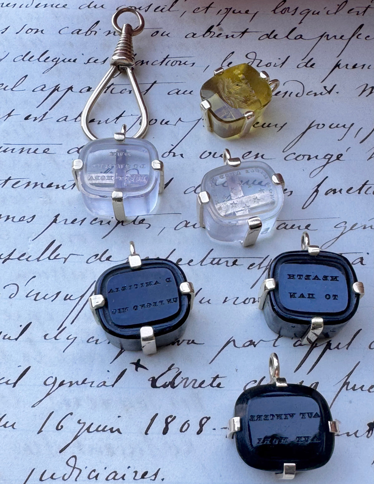 Antique Glass Seal “D’AMICIZIA UN PEGNO MIO”