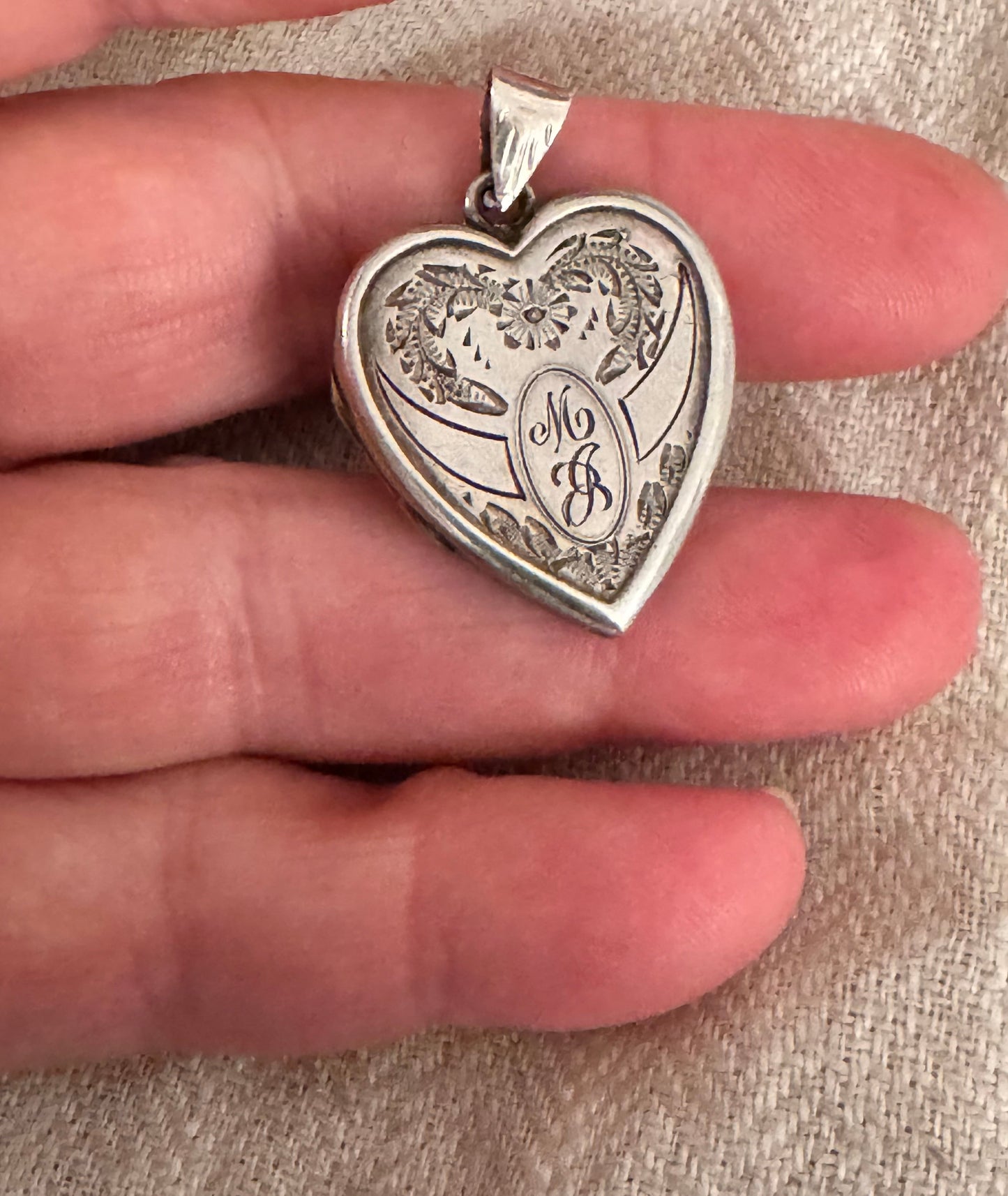 Lovely Diminuitive Engraved Heart Locket