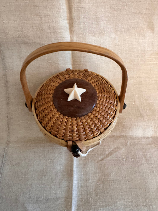 Mini Round Nantucket Basket with Star