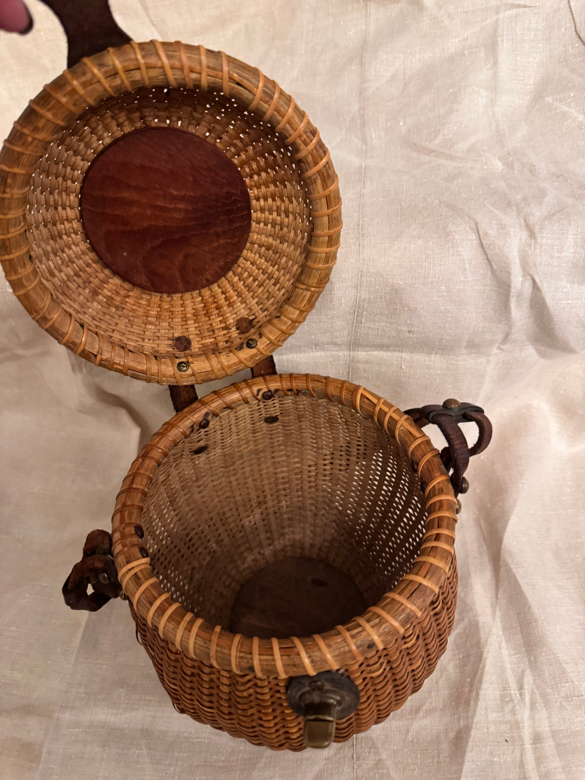 Rare Older Lightship Basket with Real Scallop Shell