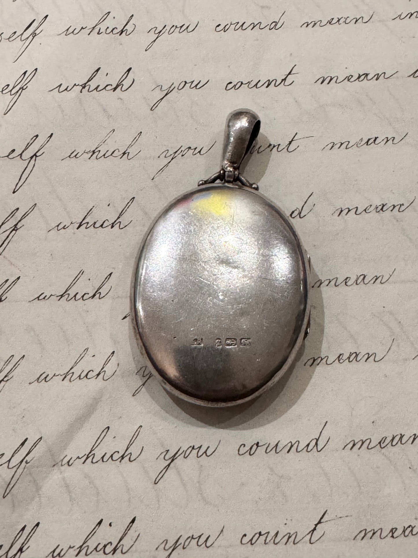 Very Fine Victorian English Locket